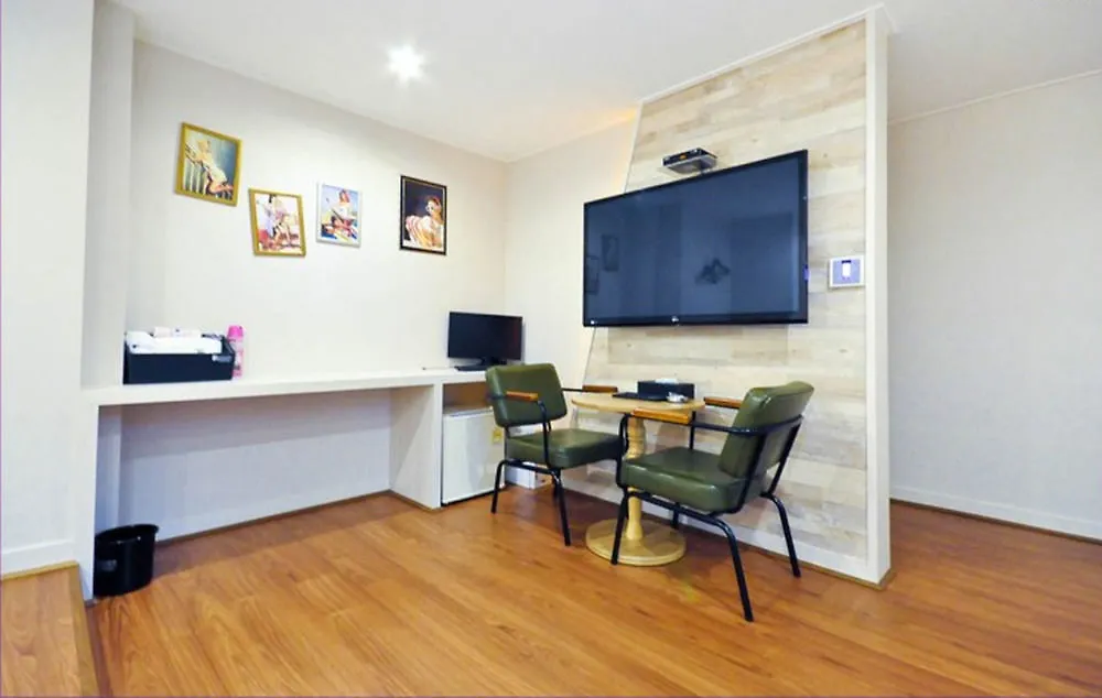 Songjeong Im Hotel Busan 2*,  South Korea